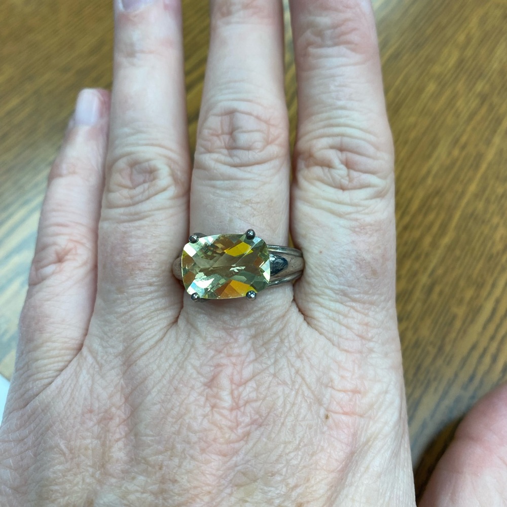 Lemon quartz ring
